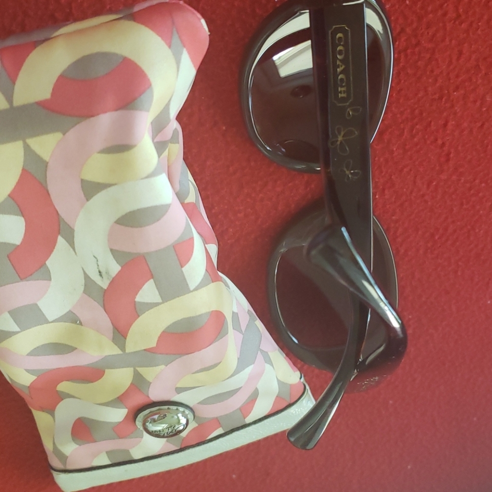 Glasses - Picture 5 of 5